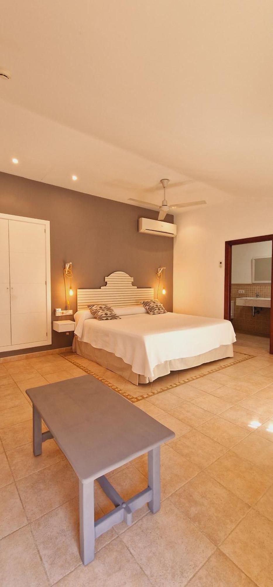 Petit Hotel